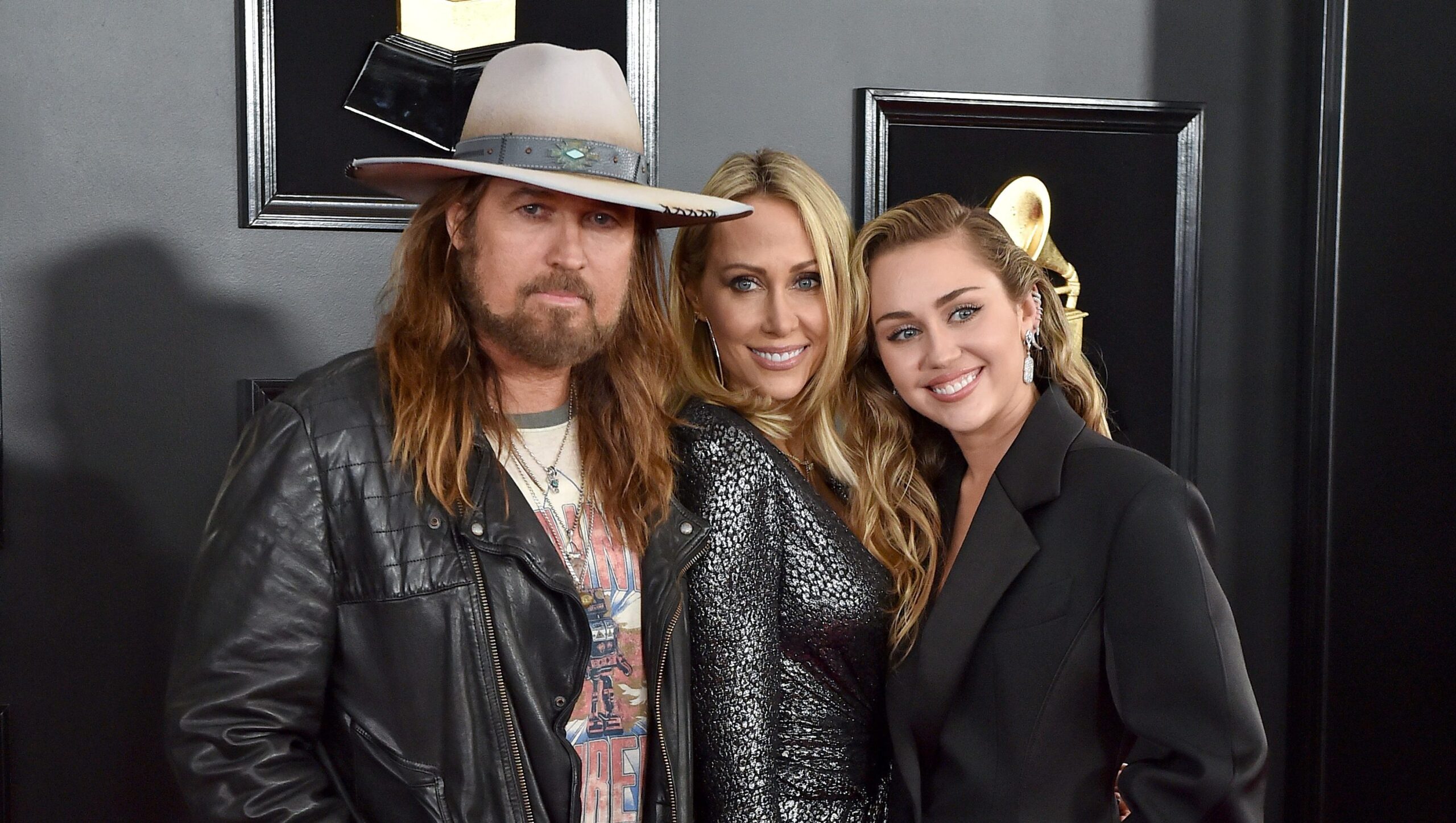 Billy Ray Cyrus Singing to Tish 4 Years After Divorce Isn’t a Mess. It’s Biology.