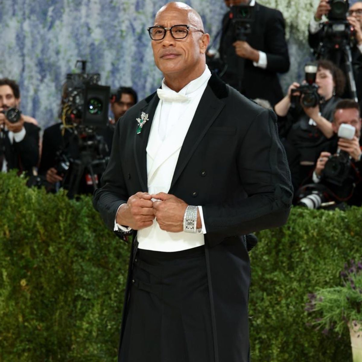 Dwayne Johnson’s Met Gala Grooming Secret Makes a Great Gift for Dad