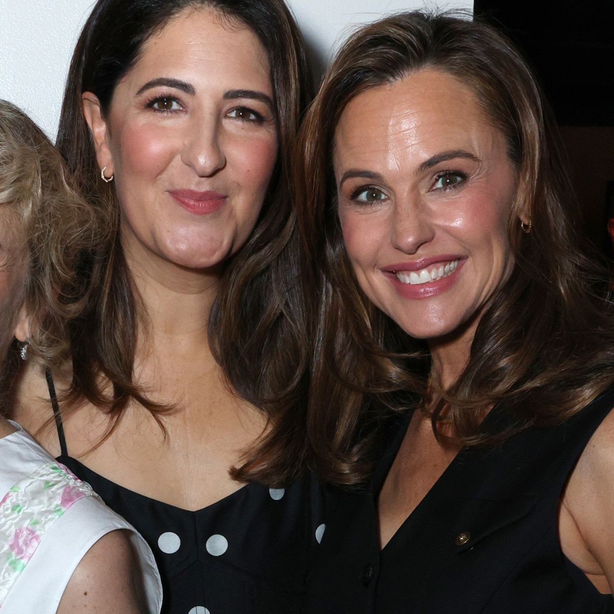 D’Arcy Carden Shares What It’s Like Working With Jennifer Garner