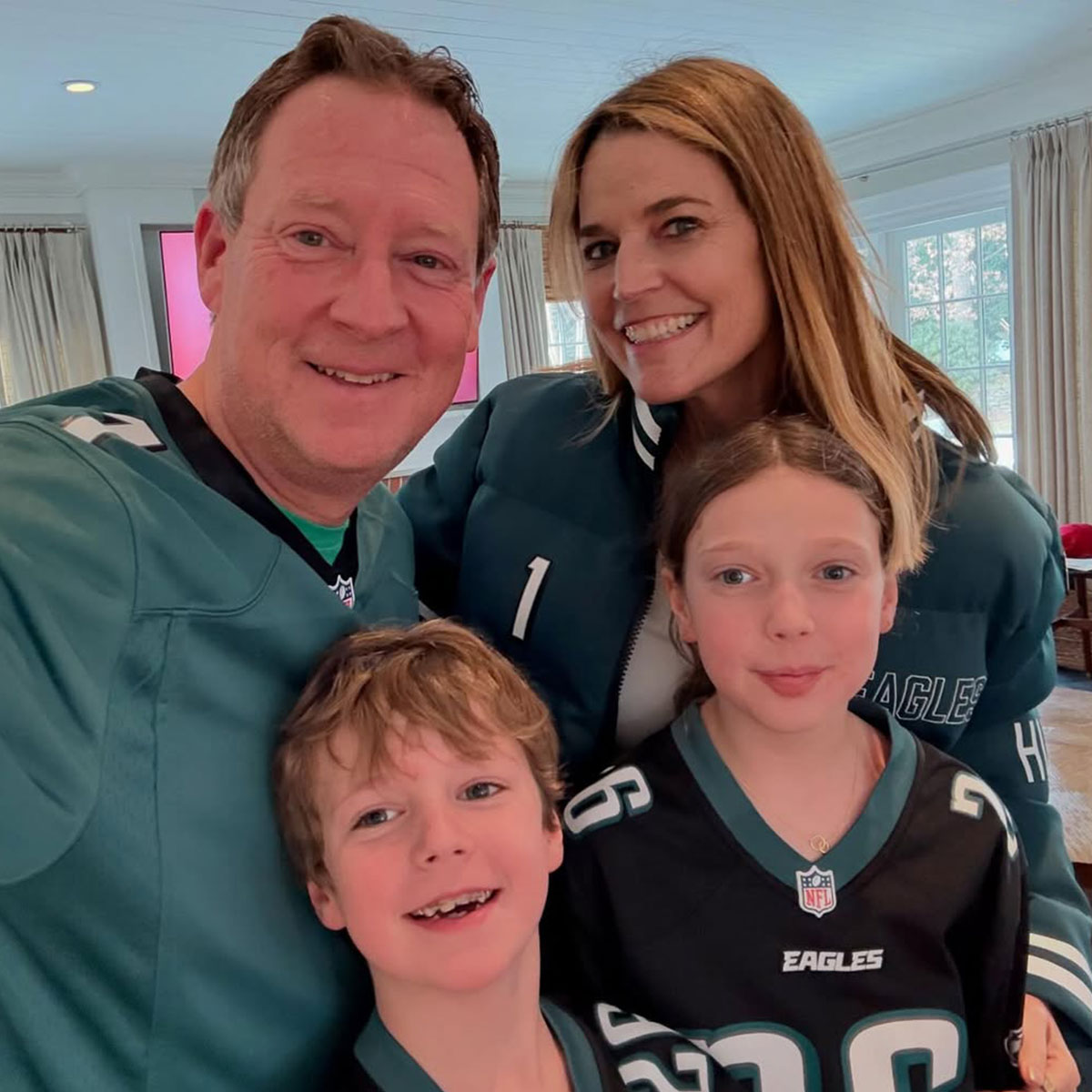 Inside Savannah Guthrie’s Marriage to “Hero” Husband Michael Feldman