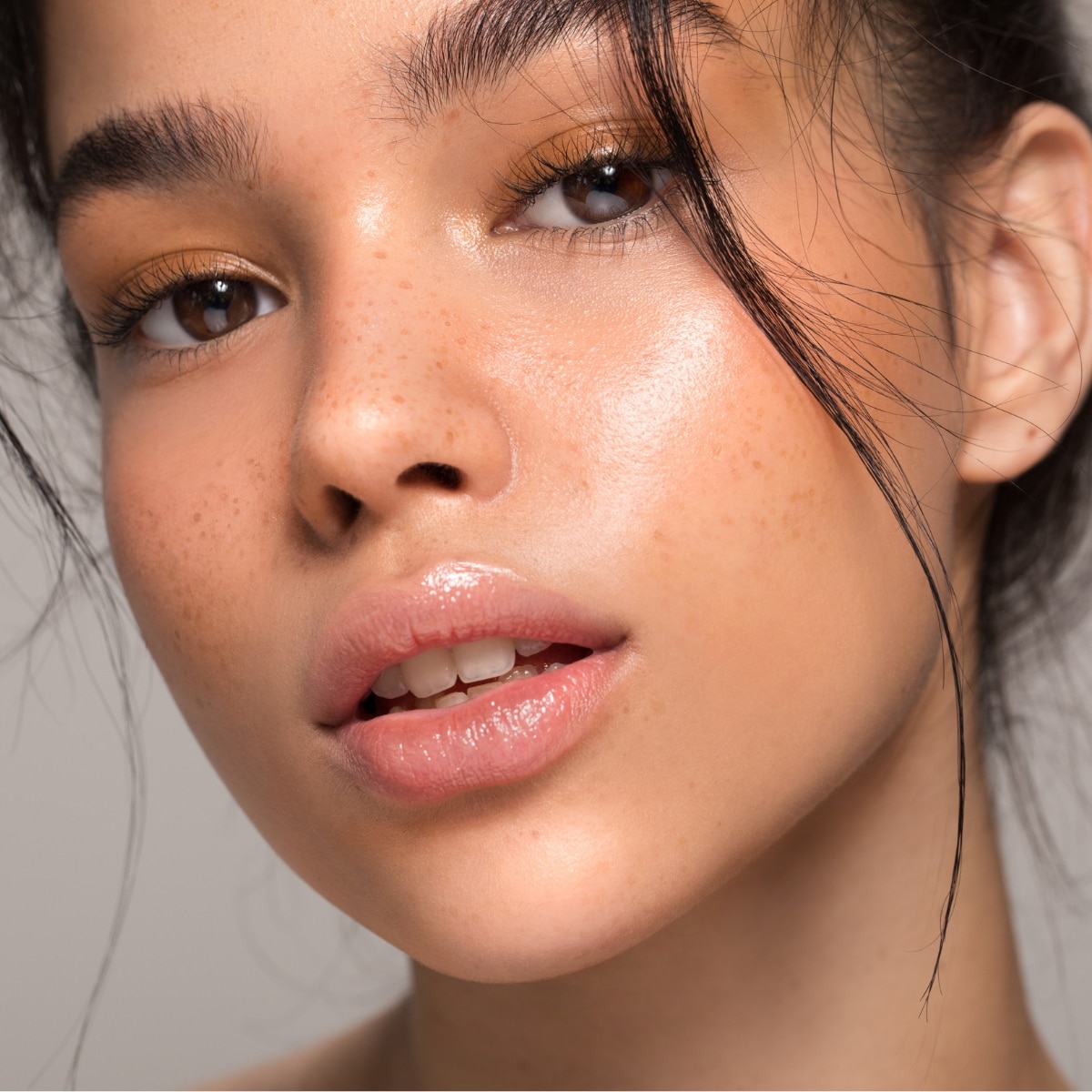 The Celeb MUA Trick That Makes Skin Tint Look Glowy, Not Greasy