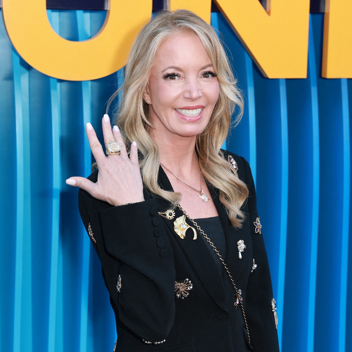 Untangling the Buss Family Feud Over Selling Remaining Stake in Lakers