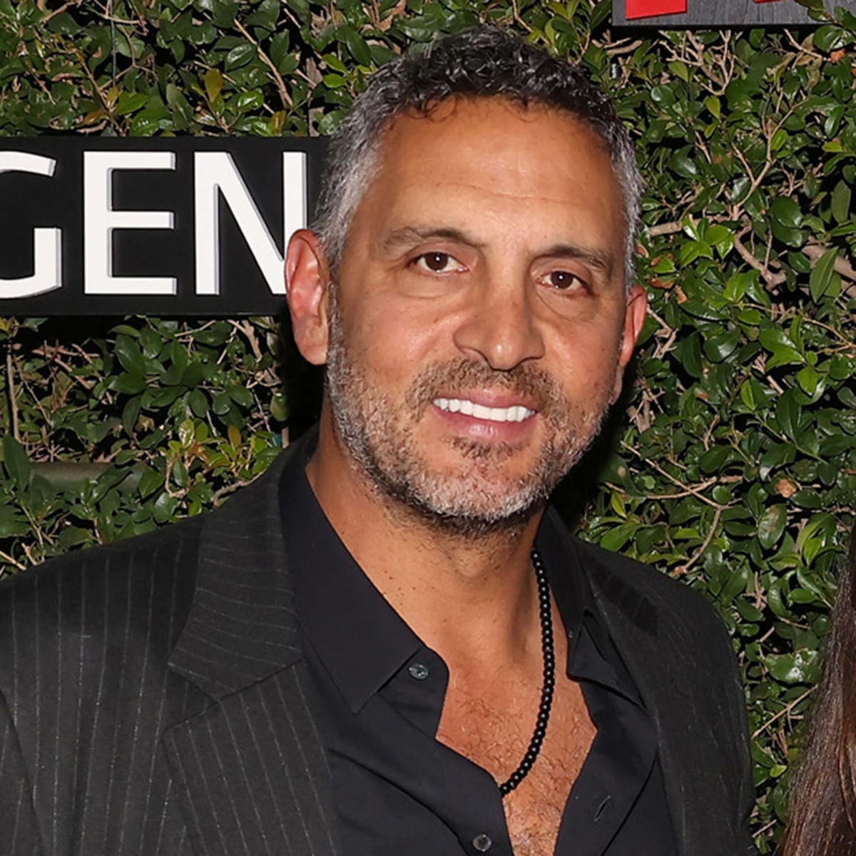 Mauricio Umansky Reacts to Stepdaughter Farrah Aldjufrie’s Pregnancy