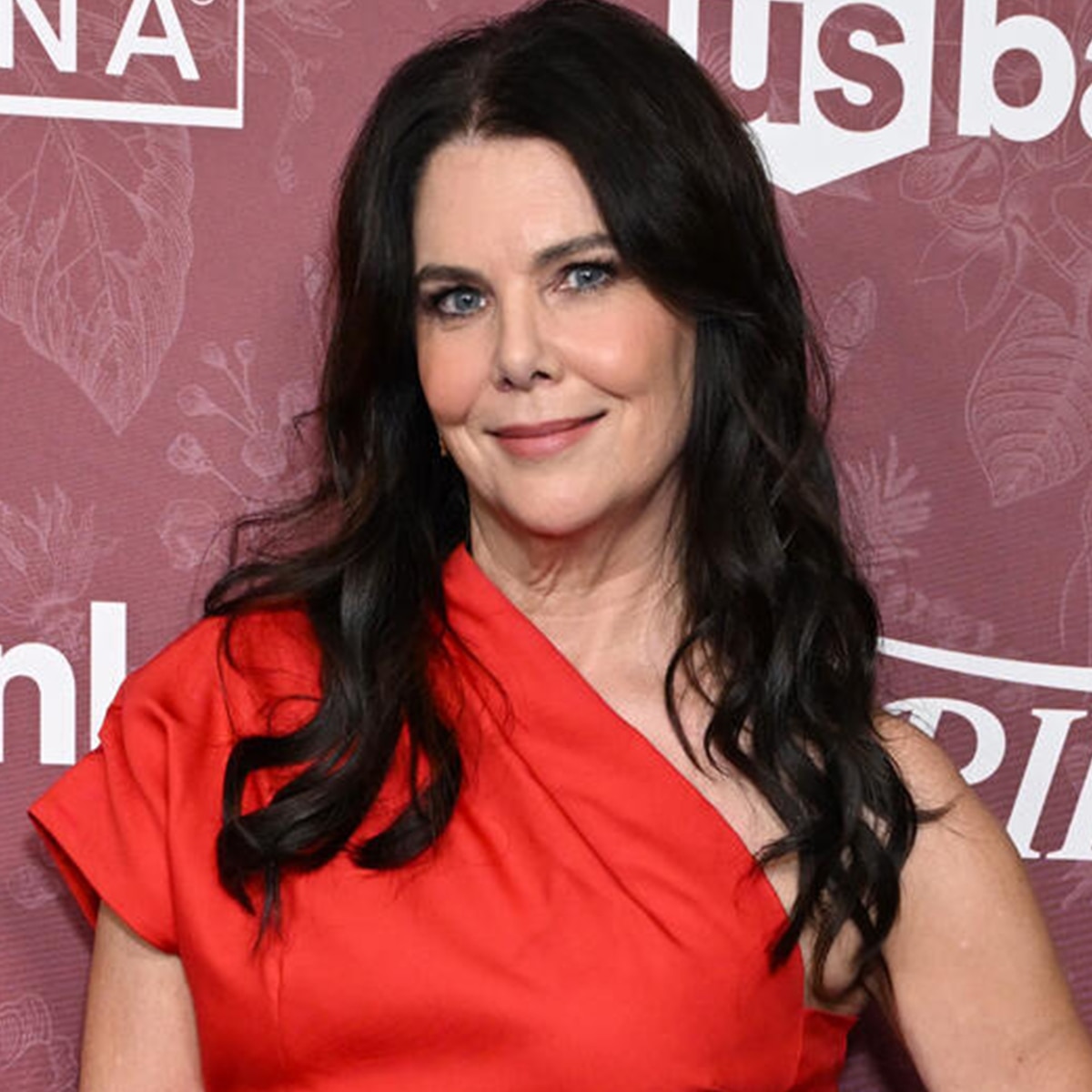 Lauren Graham Teases “Emotional” Gilmore Girls Documentary