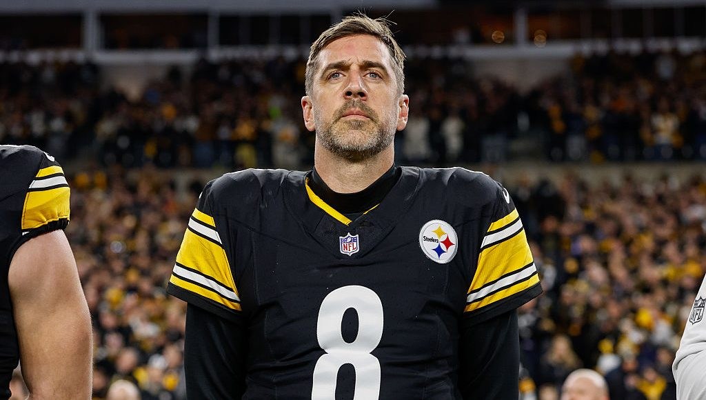 Aaron Rodgers Says No One Knows What Shailene Woodley Is Doing. A Therapist on What He’s Really Saying.