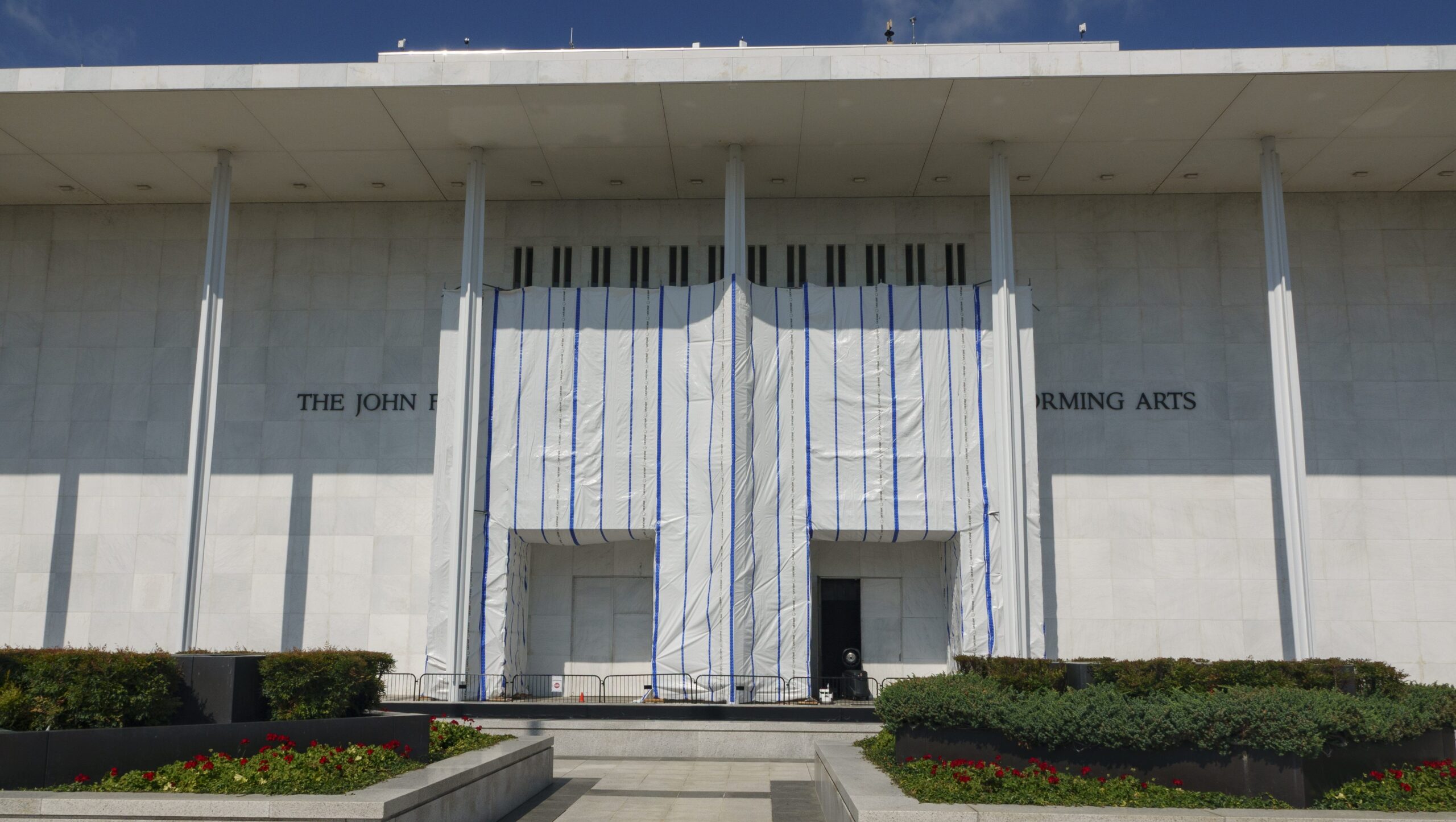 Who Owns the Kennedy Center? The Trump Name Ruling & Closure Explained