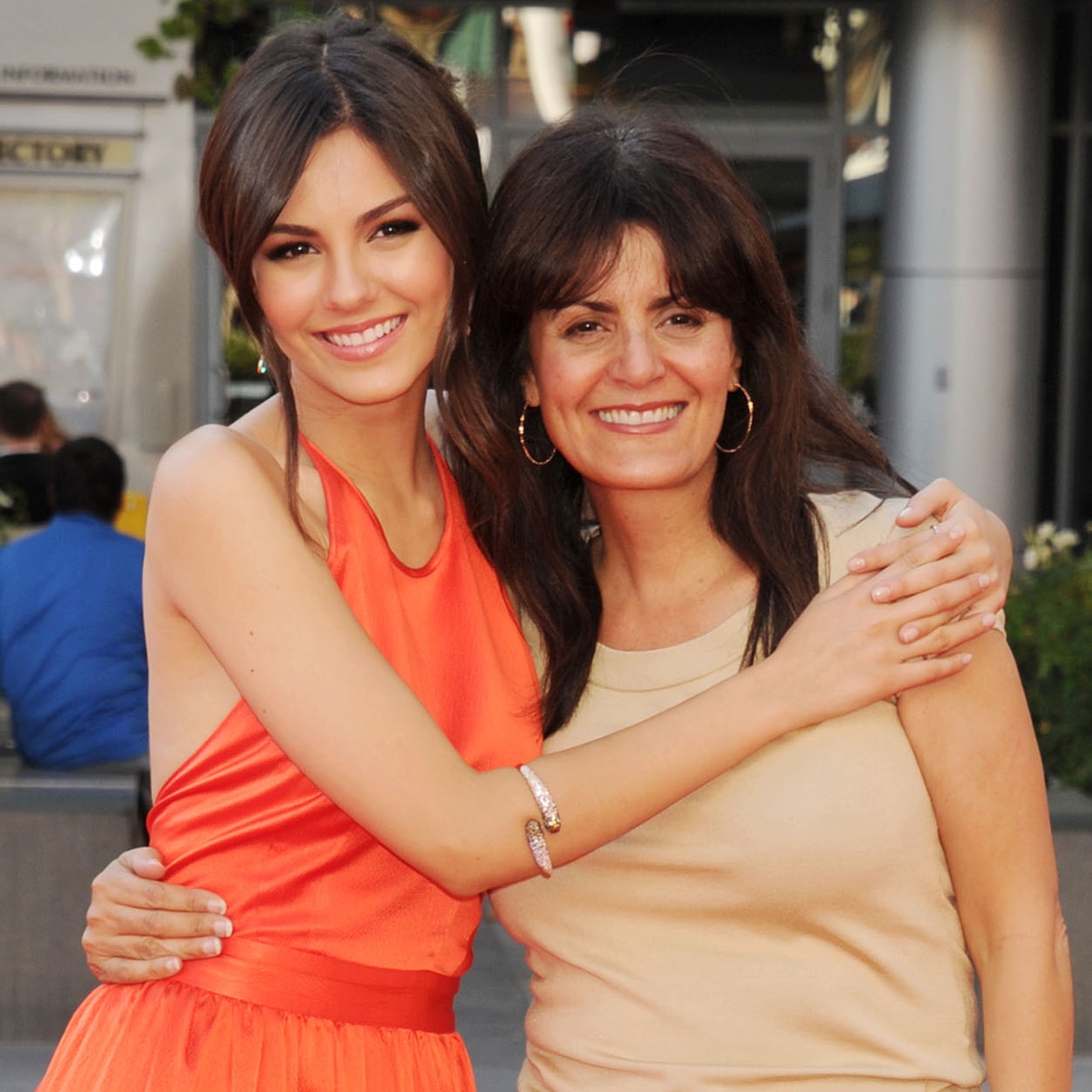 Victoria Justice Details Her Mom’s “Serious Health Scare”