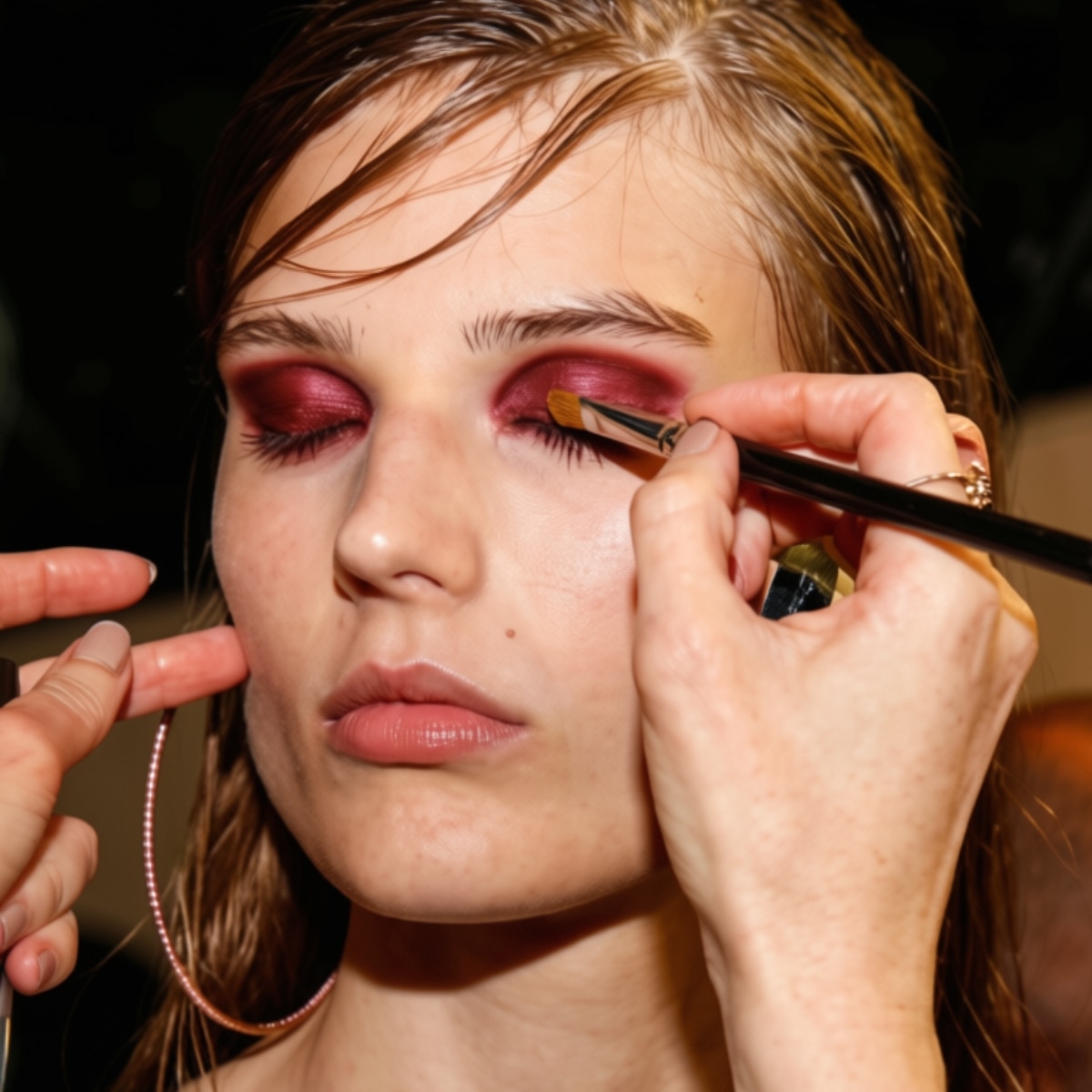 It’s 2016 Again: Burgundy Eye Makeup is Trending
