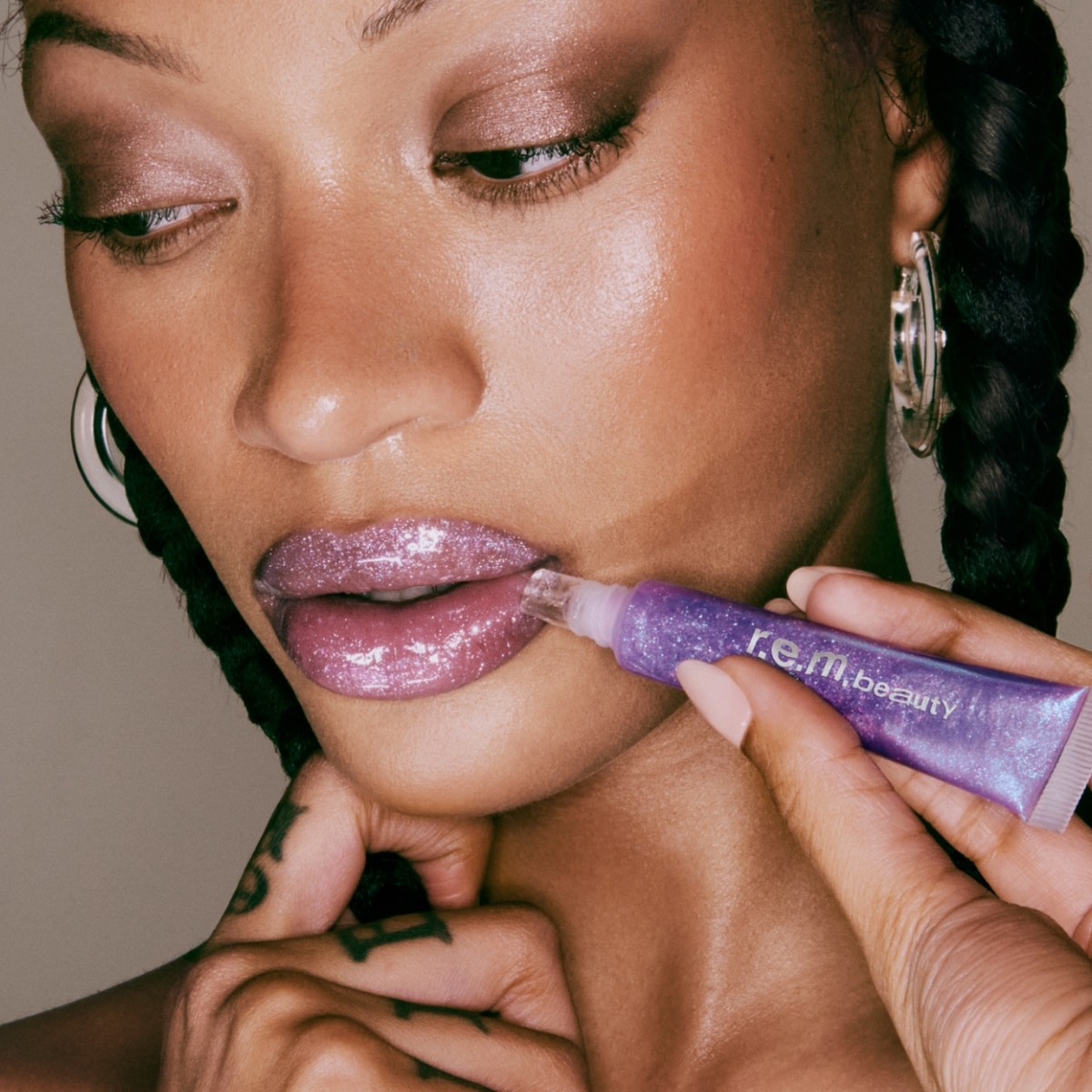 Frosted Lips Might Be Holiday Beauty’s Biggest Comeback