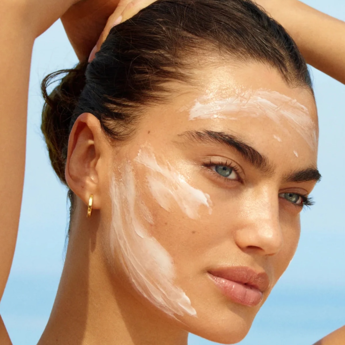Skincare at 30,000 Ft? A Derm Explains the In-Flight Tips That Work