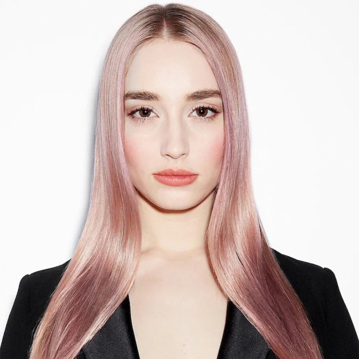 Here Are the Most Flattering Hairstyles & Cuts for Oval Faces